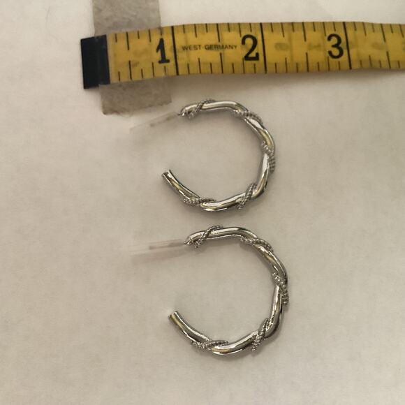 4156 NWOP 1 1/4" Silvertone Rope Wire Wrapped Hoop Earrings - Picture 1 of 3